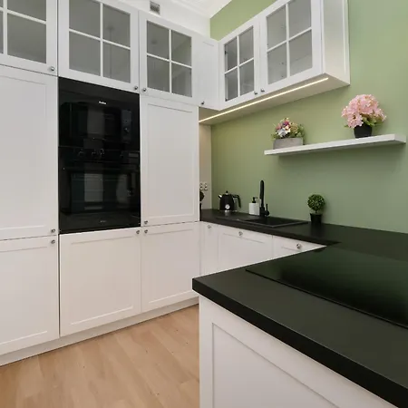 Apartment Sage Piotrkowska In By Renters Lodz (Lodz)
