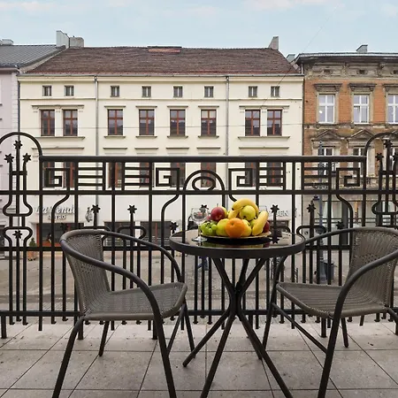 Sage Piotrkowska In By Renters * Lodz (Lodz)