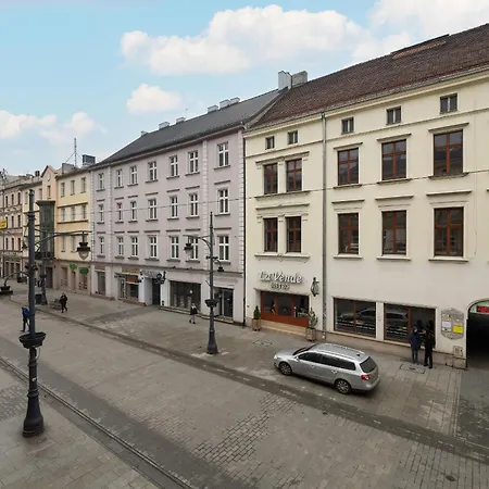 Sage Piotrkowska In By Renters * Łódź