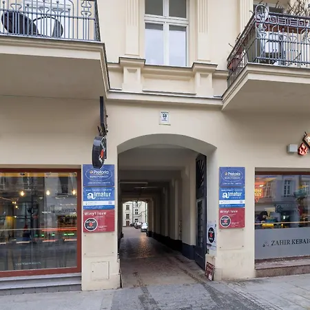 Sage Piotrkowska In By Renters * Łódź