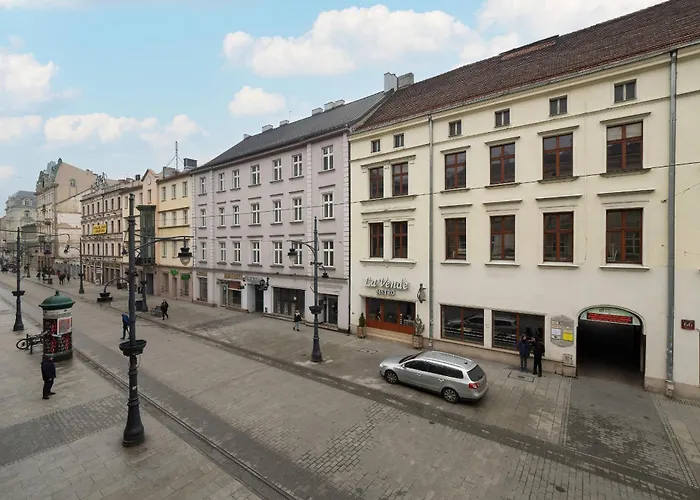 Sage Piotrkowska In By Renters * Łódź